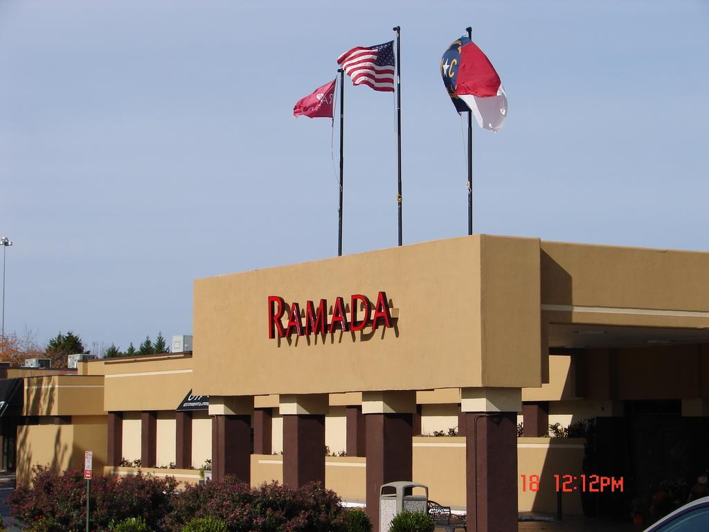 Ramada Plaza By Wyndham Charlotte South End Airport Hotel Kültér fotó