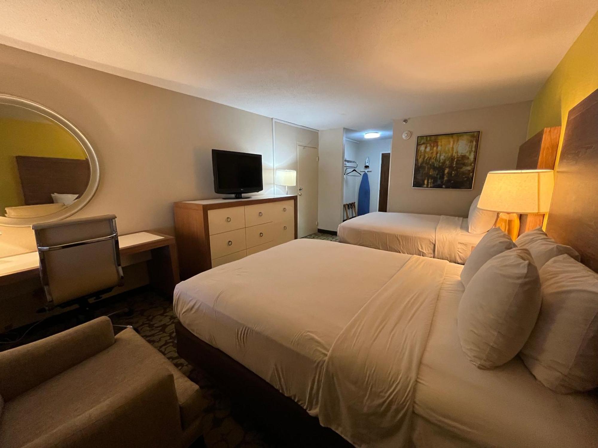 Ramada Plaza By Wyndham Charlotte South End Airport Hotel Kültér fotó