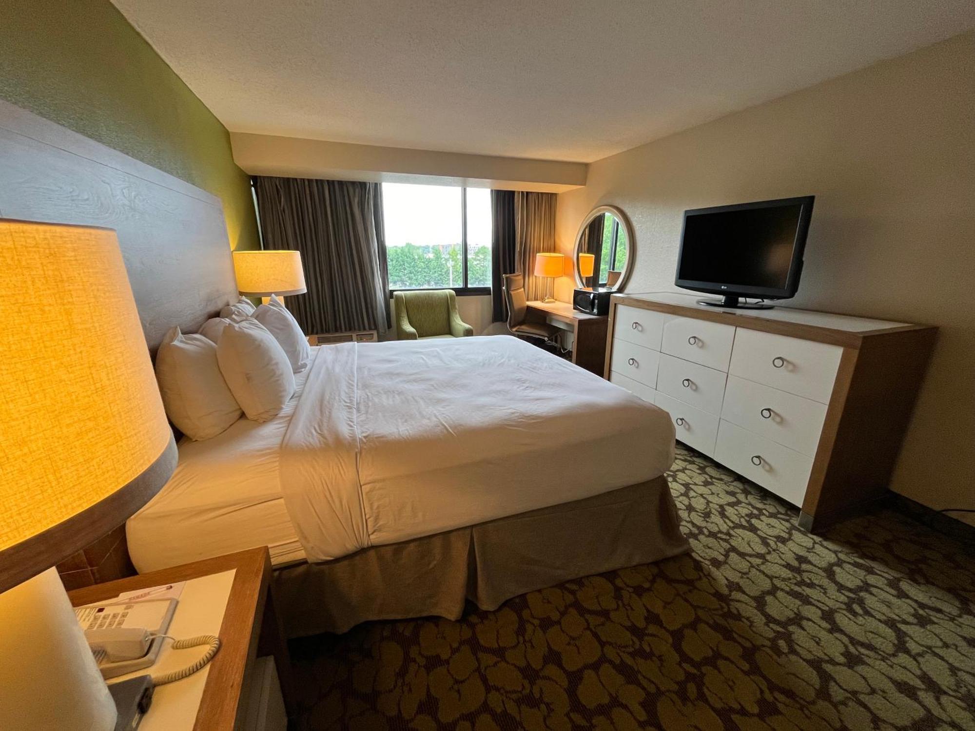Ramada Plaza By Wyndham Charlotte South End Airport Hotel Kültér fotó