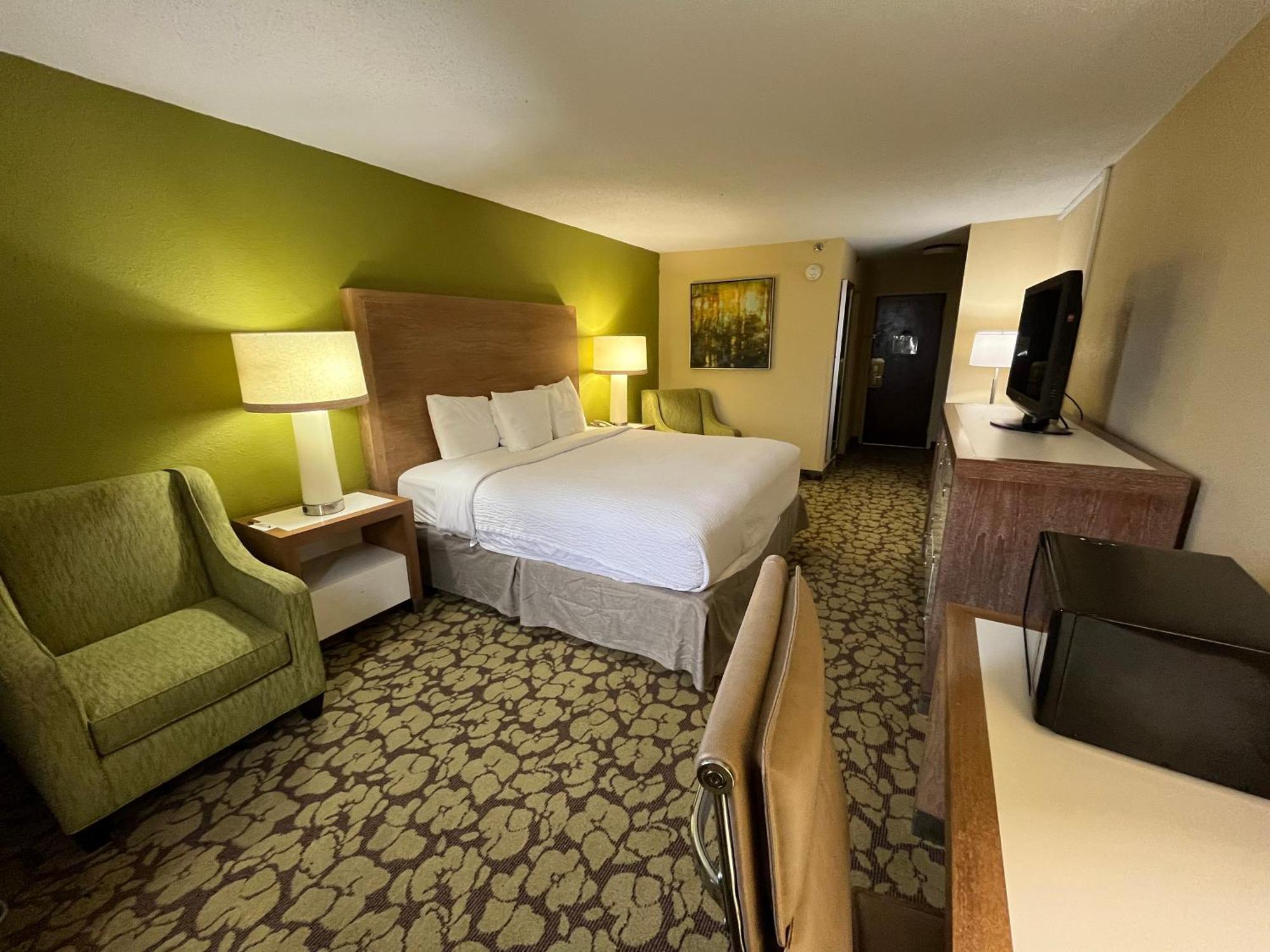 Ramada Plaza By Wyndham Charlotte South End Airport Hotel Kültér fotó