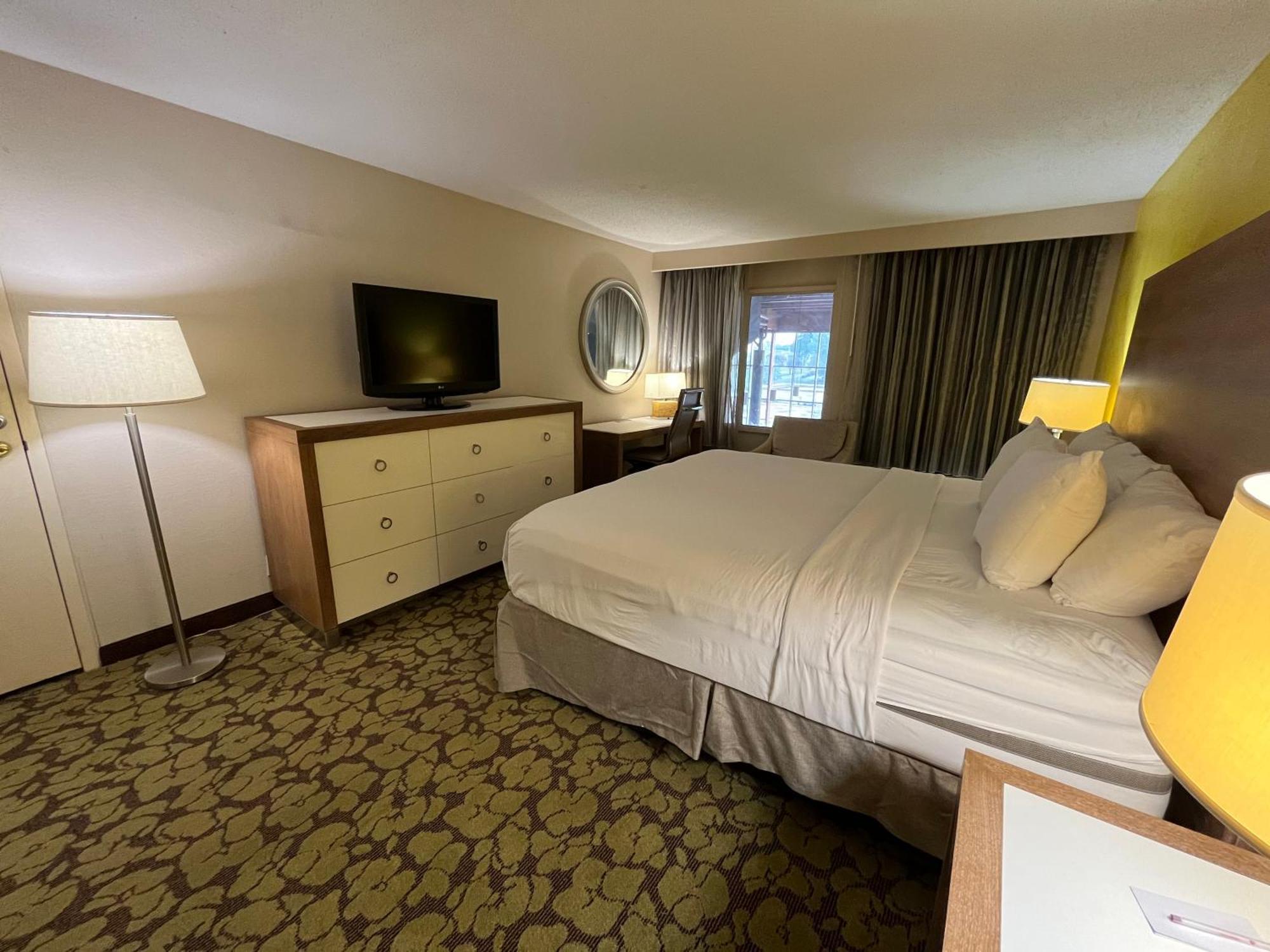 Ramada Plaza By Wyndham Charlotte South End Airport Hotel Kültér fotó