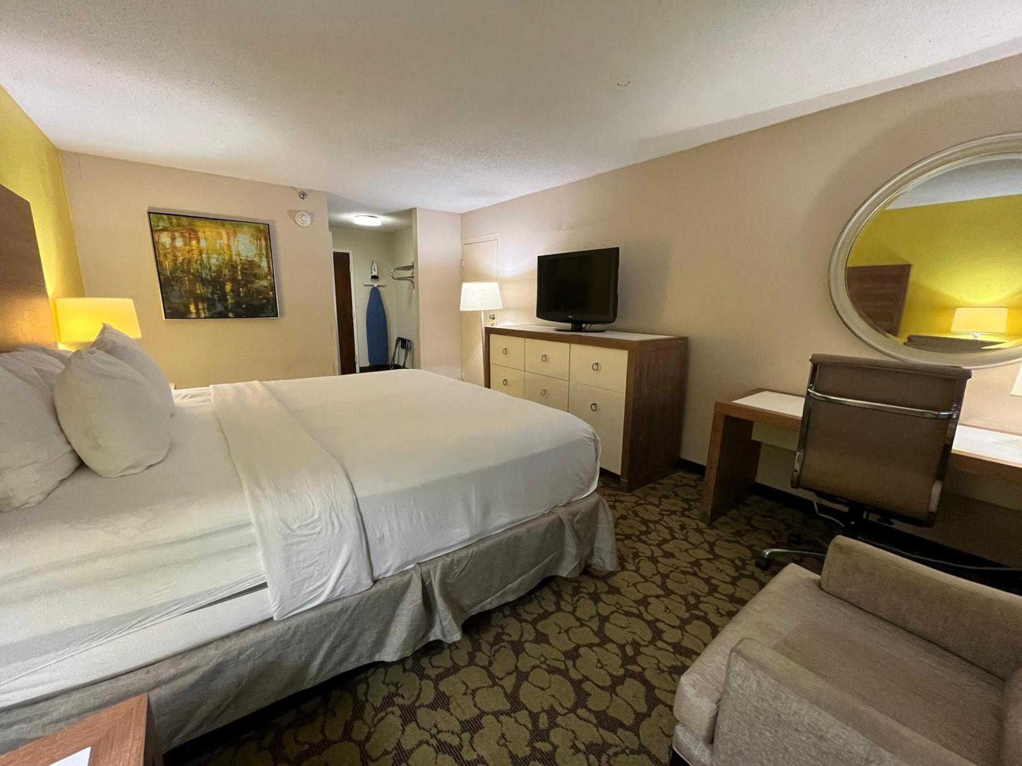 Ramada Plaza By Wyndham Charlotte South End Airport Hotel Kültér fotó