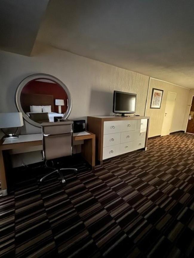 Ramada Plaza By Wyndham Charlotte South End Airport Hotel Kültér fotó